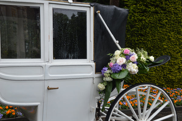 Romantische Zeremonie - Hochzeit Blumen