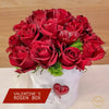 Romantische Blumen Box mit Rosen