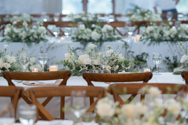 Kirchenschmuck mit Rosen - Hochzeit Blumen