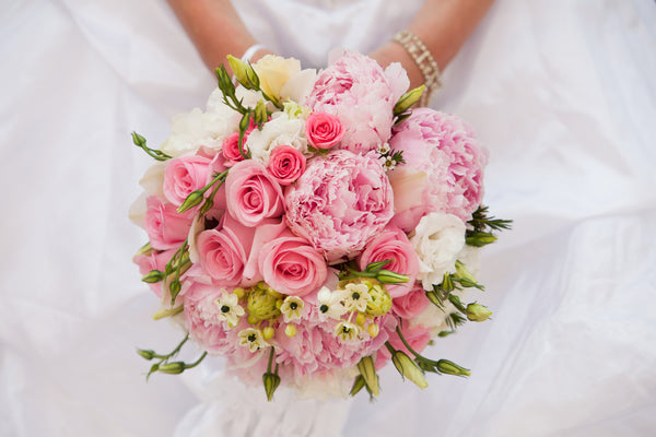 Kirchenschmuck mit Rosen - Hochzeit Blumen